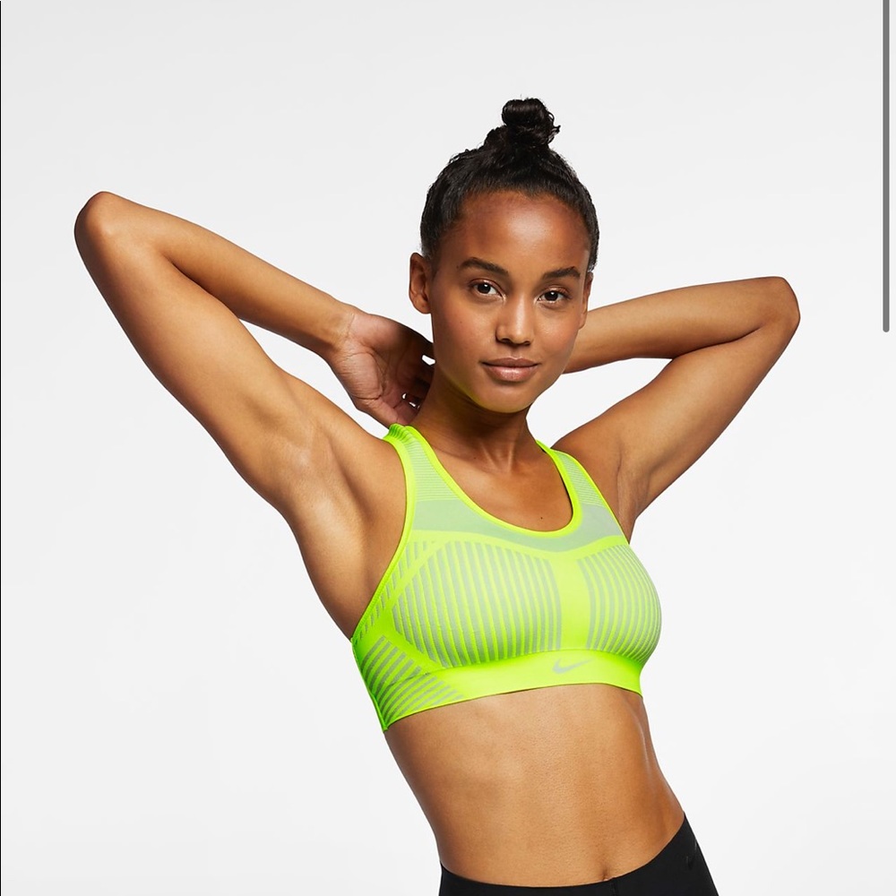 NIKE COMPRESSION BRA